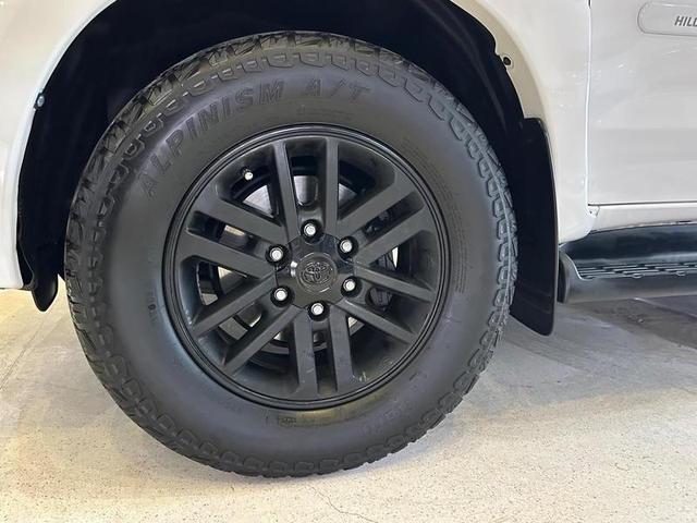 TOYOTA HILUXSW4 SRV4X4 2012