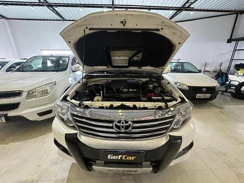 TOYOTA HILUXSW4 SRV4X4 2012