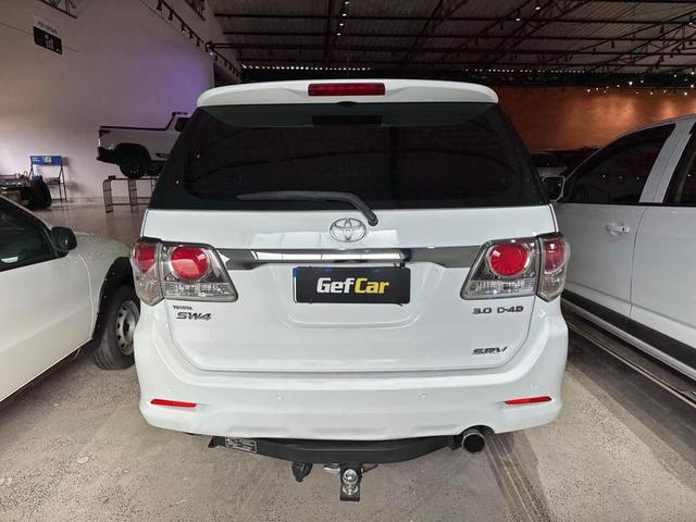 TOYOTA HILUXSW4 SRV4X4 2012