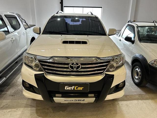 TOYOTA HILUXSW4 SRV4X4 2012