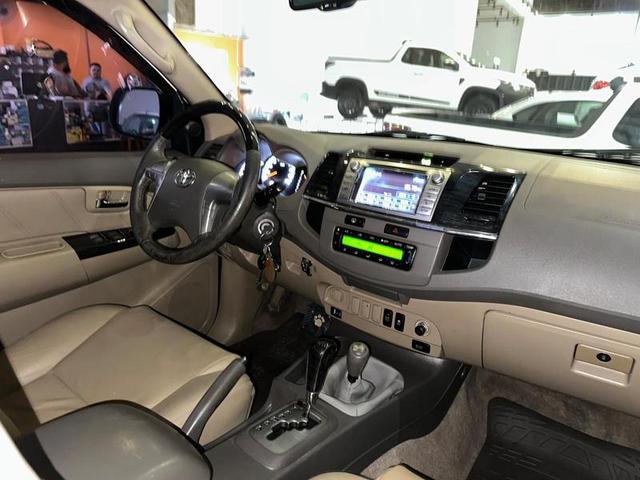 TOYOTA HILUXSW4 SRV4X4 2012
