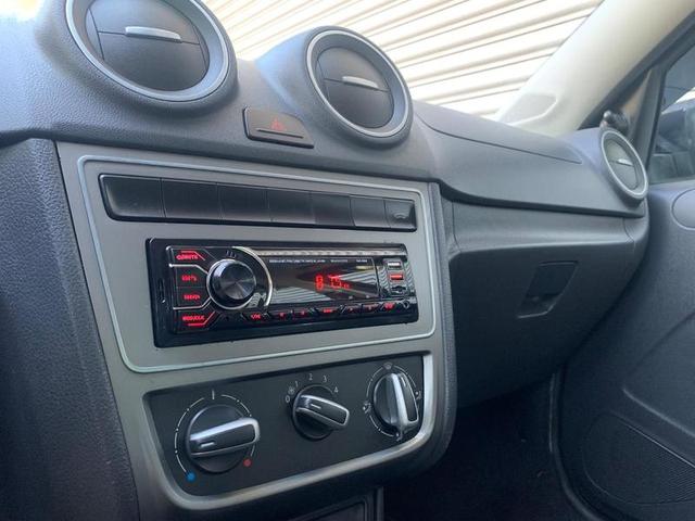 VOLKSWAGEN NOVO VOYAGE 1.0 2013