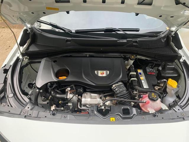 FIAT FASTBACK ABARTH 270 2025