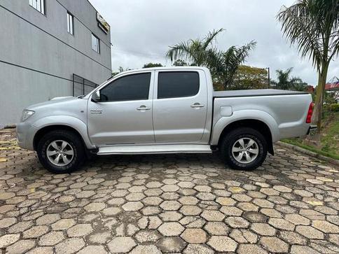 TOYOTA HILUX CD4X4 SRV 2010