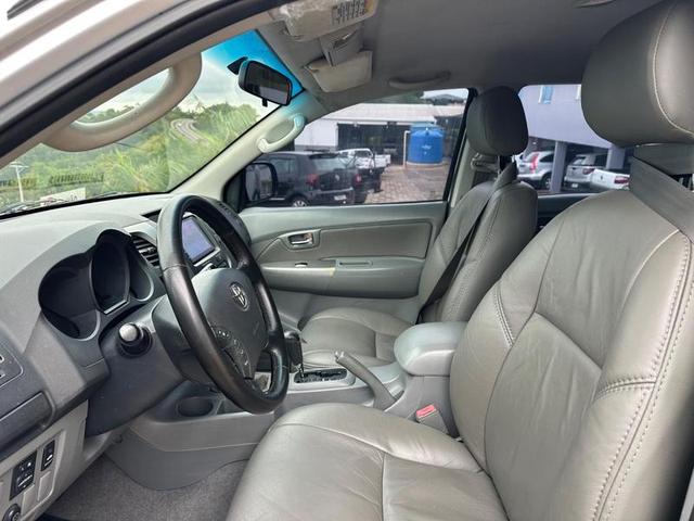 TOYOTA HILUX CD4X4 SRV 2010