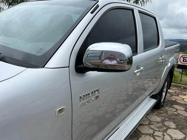 TOYOTA HILUX CD4X4 SRV 2010