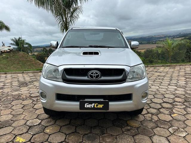 TOYOTA HILUX CD4X4 SRV 2010