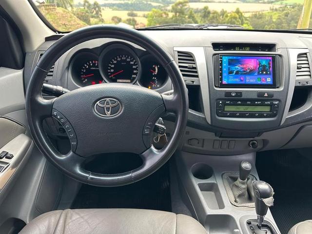 TOYOTA HILUX CD4X4 SRV 2010