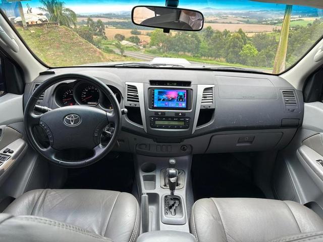 TOYOTA HILUX CD4X4 SRV 2010