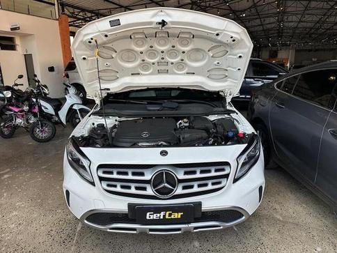 MERCEDES-BENZ GLA200FF 2020