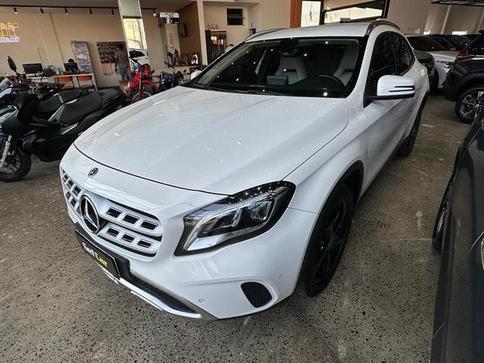 MERCEDES-BENZ GLA200FF 2020