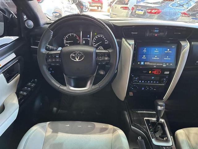 TOYOTA HILUX SWDMDA4MD 2024