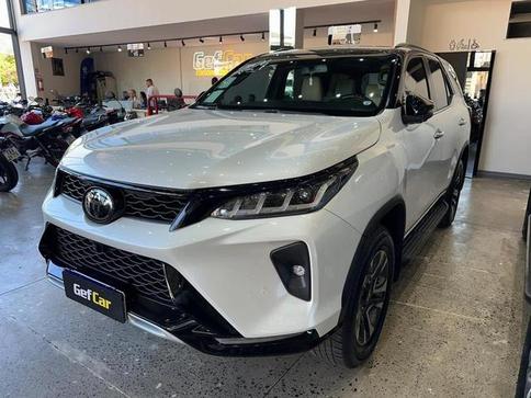 TOYOTA HILUX SWDMDA4MD 2024