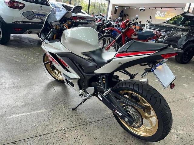 YAMAHA YZF R3 WGP 60TH 2023