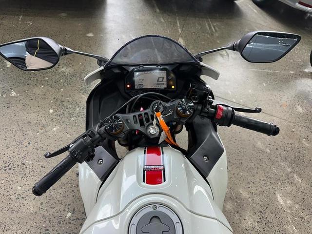 YAMAHA YZF R3 WGP 60TH 2023