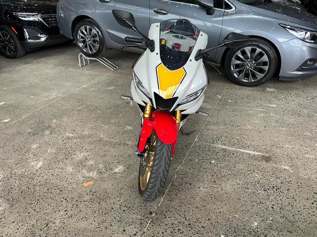 YAMAHA YZF R3 WGP 60TH 2023