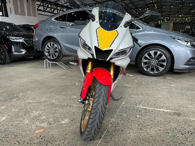 YAMAHA YZF R3 WGP 60TH 2023