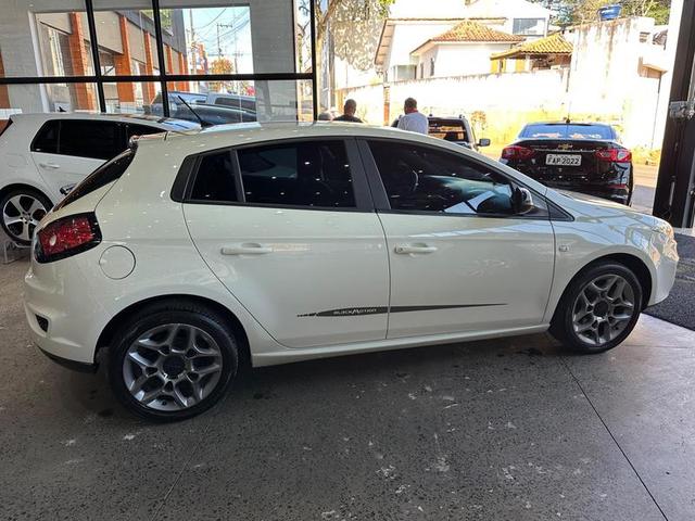 FIAT BRAVO BLACKMOTION 1.8 16V FLEX AUT. 2016