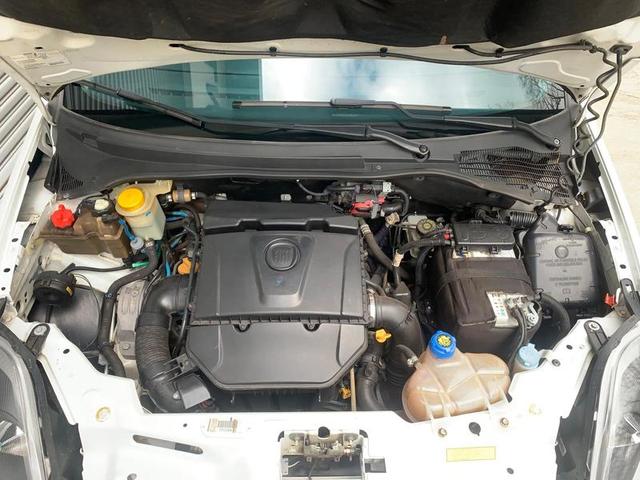 FIAT PUNTO ESSENCE 1.6 2013