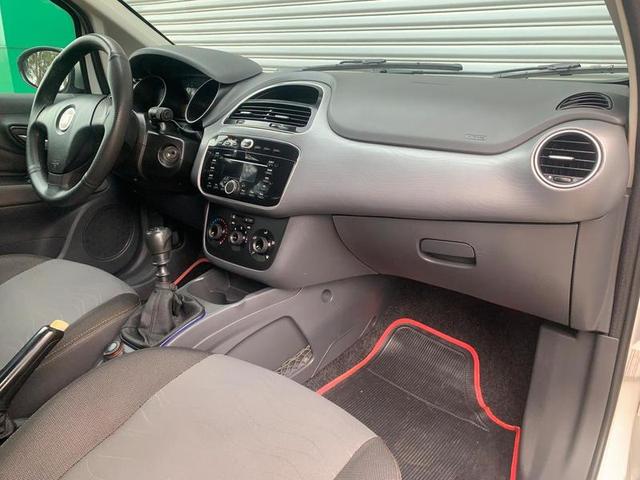 FIAT PUNTO ESSENCE 1.6 2013