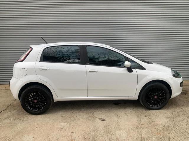 FIAT PUNTO ESSENCE 1.6 2013