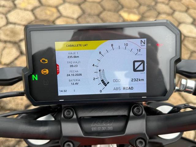 KTM 390 DUKE 2024