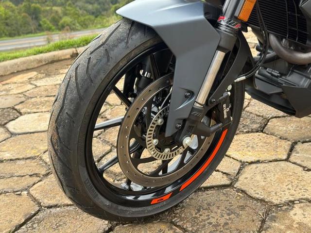 KTM 390 DUKE 2024