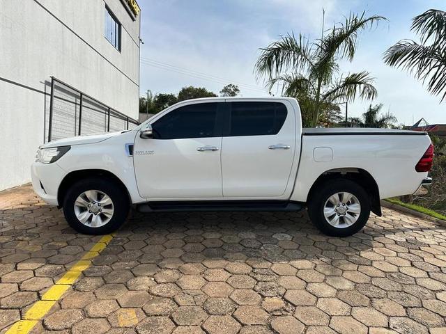 TOYOTA HILUX CDSRVA2GF 2017