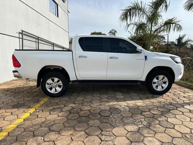 TOYOTA HILUX CDSRVA2GF 2017