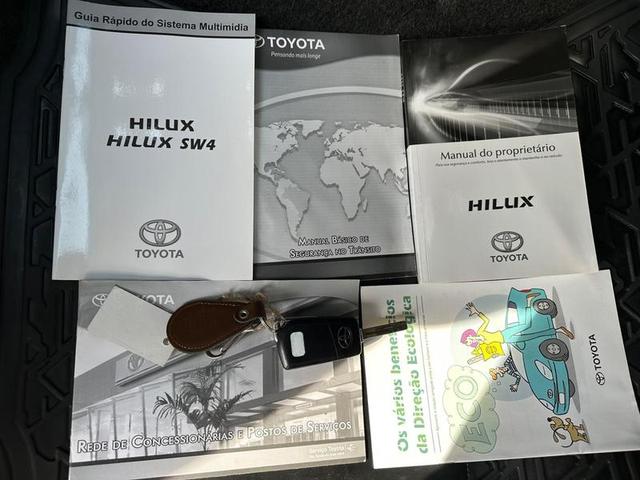 TOYOTA HILUX CDSRVA2GF 2017
