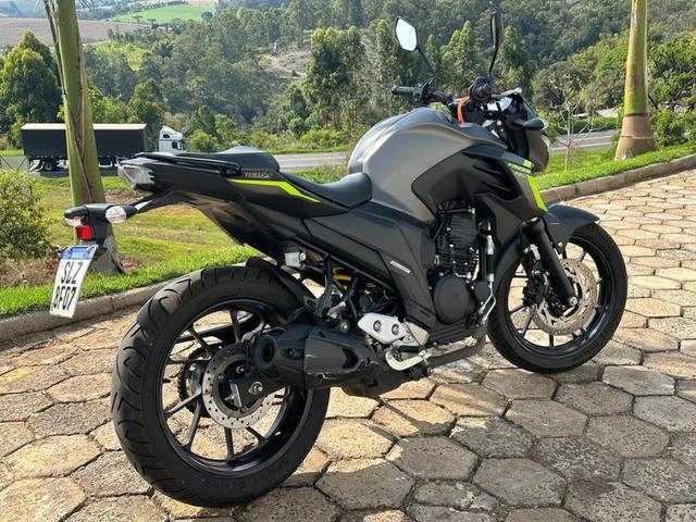 YAMAHA FZ25 FAZER 2024