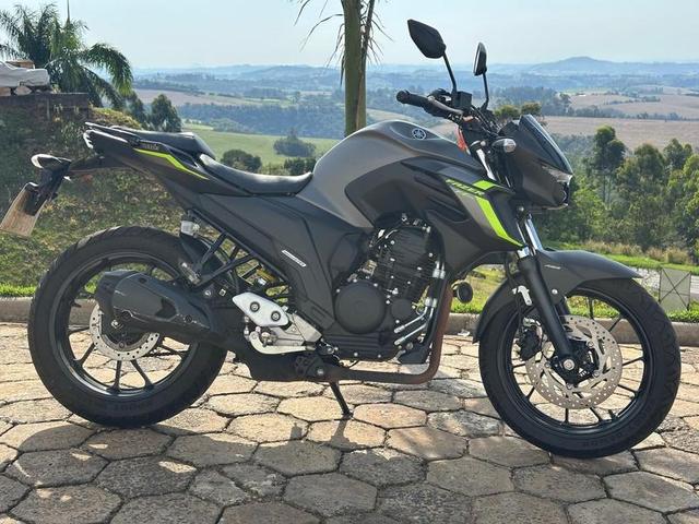 YAMAHA FZ25 FAZER 2024