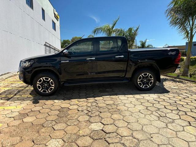 TOYOTA HILUX CD SRV 4FD 2022