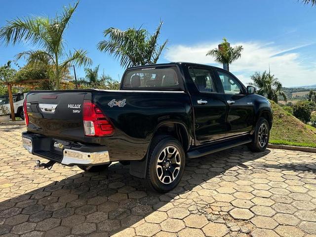 TOYOTA HILUX CD SRV 4FD 2022