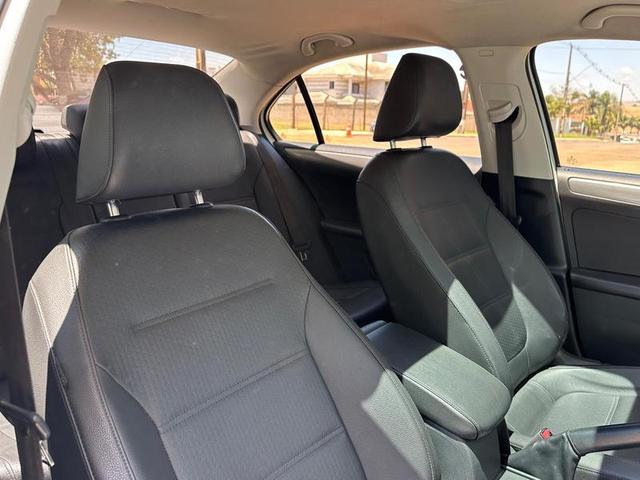 VOLKSWAGEN JETTA CL AF 2017