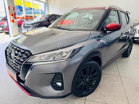 NISSAN KICKS XPLAY CVT