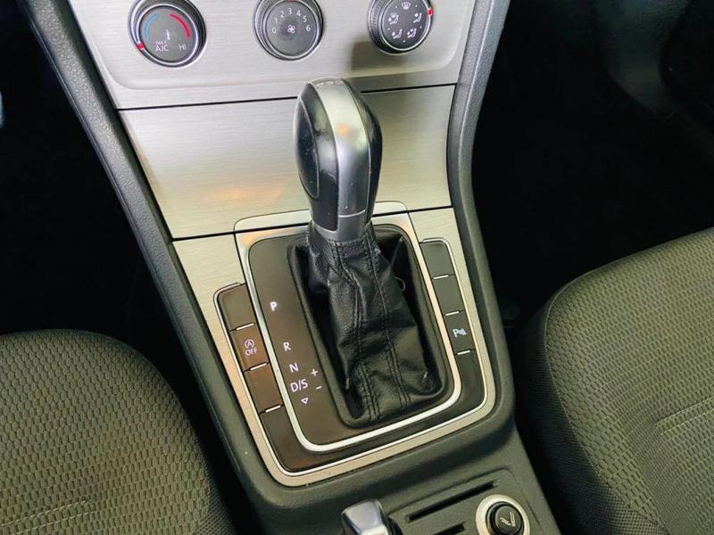 Volkswagen Golf Comfortline 1.4 TSI 140cv Aut. - foto 17