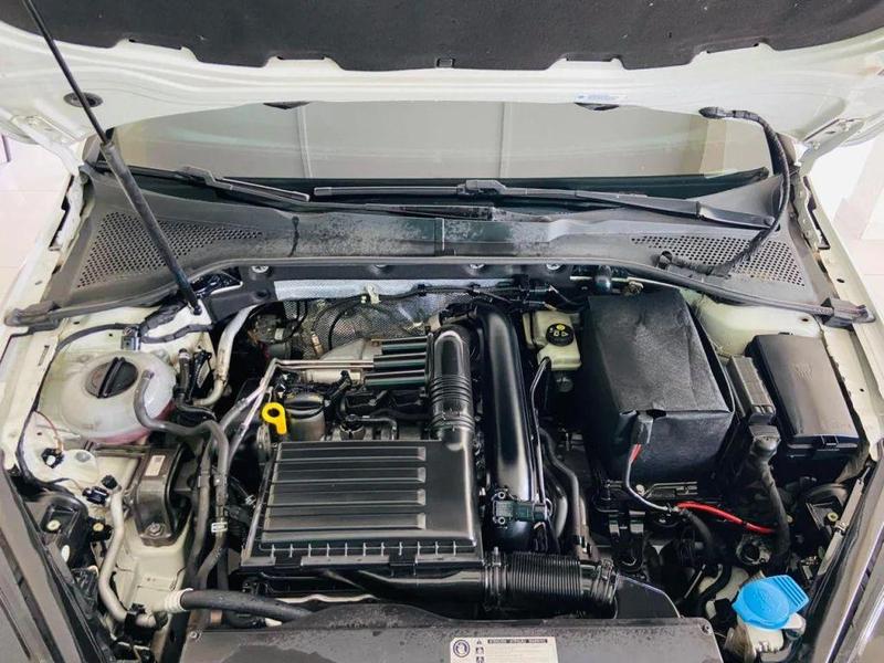 Volkswagen Golf Comfortline 1.4 TSI 140cv Aut. - foto 3