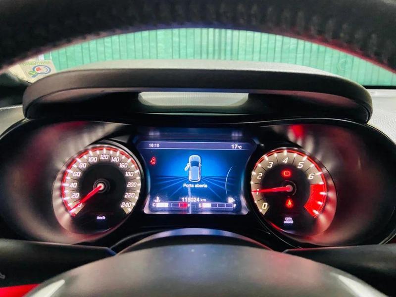 Fiat Argo Hgt 1.8 - foto 3