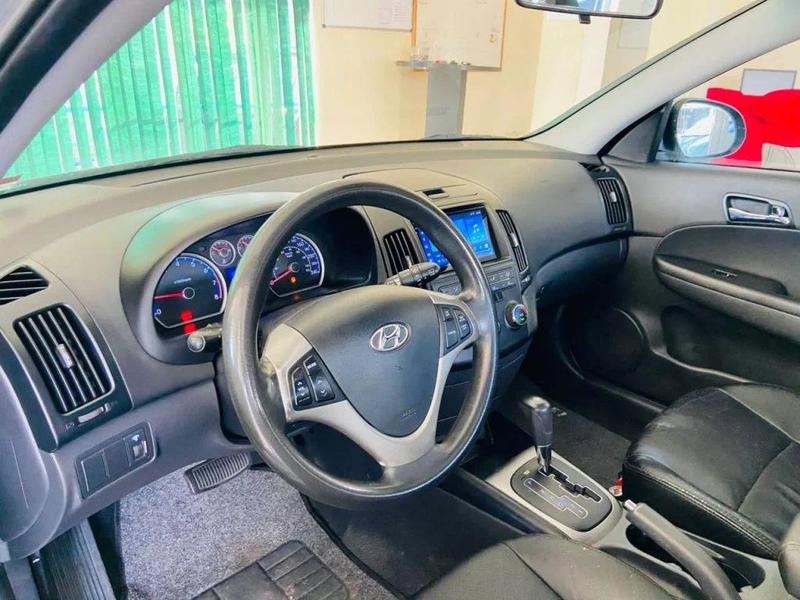 Hyundai i30 Cw 2.0 16V 145cv Automático 5P - foto 13