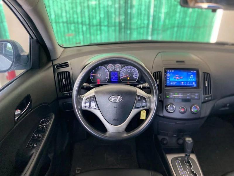 Hyundai i30 Cw 2.0 16V 145cv Automático 5P - foto 17