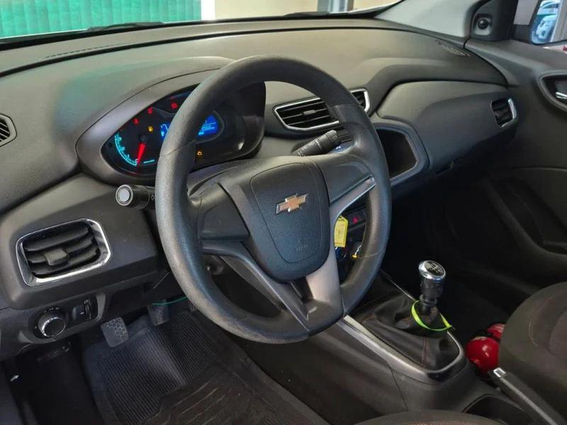 Chevrolet Onix Hatch Ls 1.0 8V Flexpower 5P Mec. - foto 7