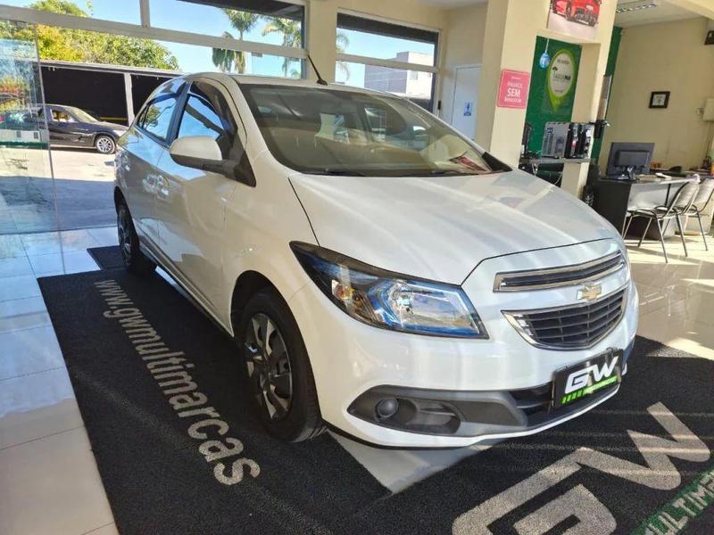 Chevrolet Onix Hatch Ls 1.0 8V Flexpower 5P Mec. - foto 16
