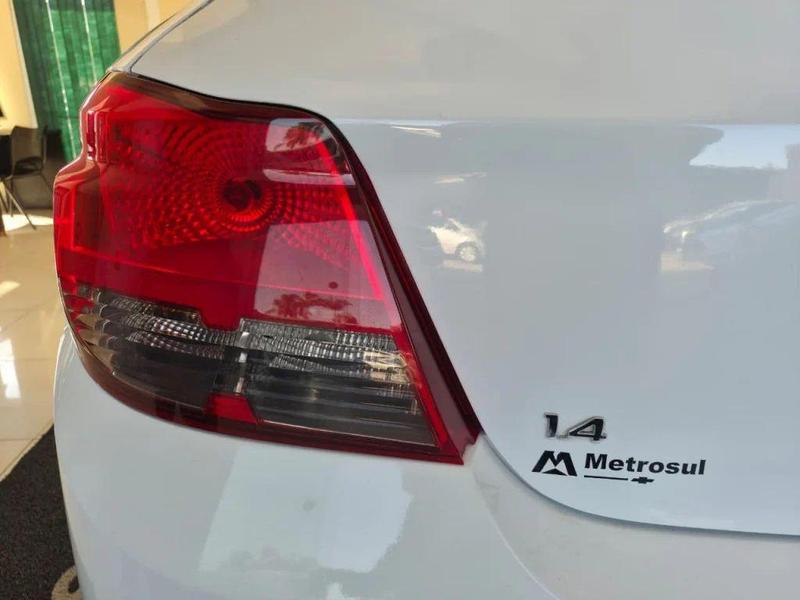 Chevrolet Onix Hatch Ls 1.0 8V Flexpower 5P Mec. - foto 12