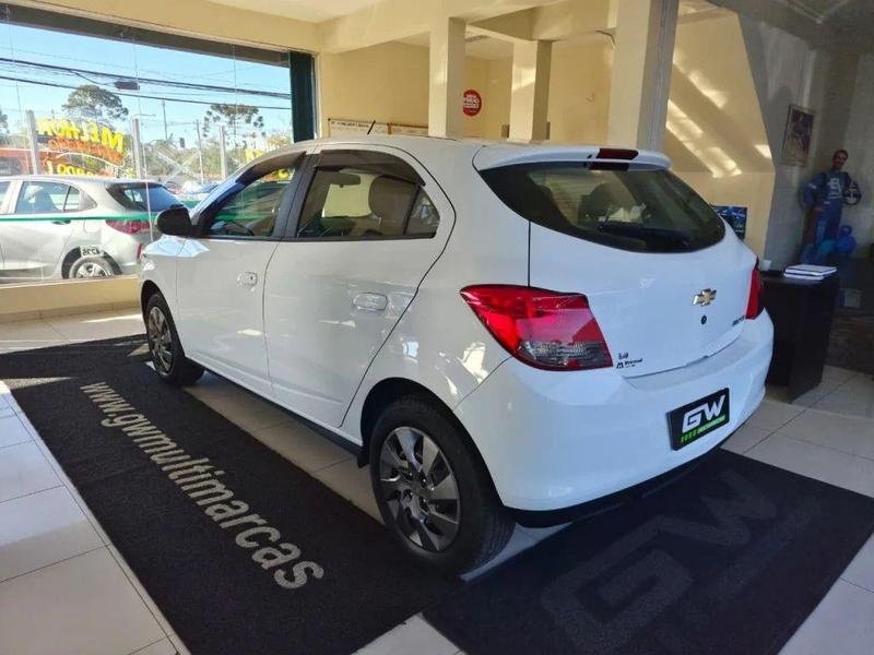 Chevrolet Onix Hatch Ls 1.0 8V Flexpower 5P Mec. - foto 2