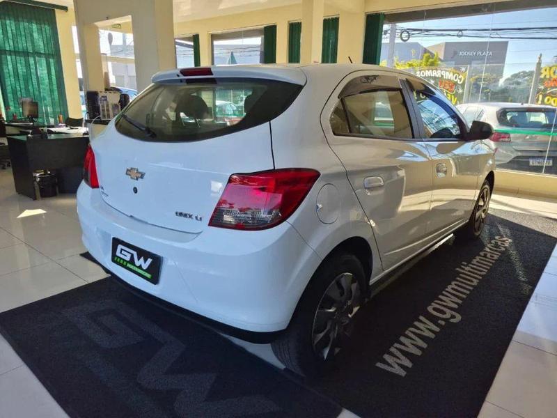 Chevrolet Onix Hatch Ls 1.0 8V Flexpower 5P Mec. - foto 17