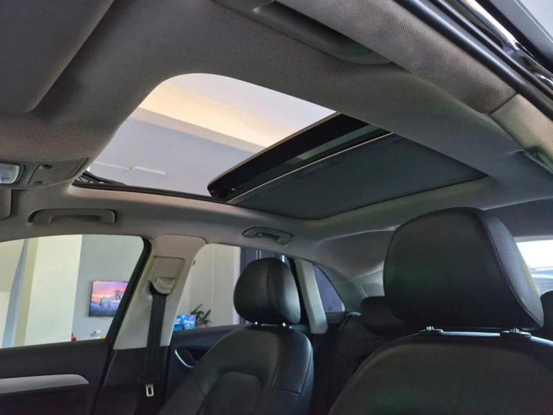 Audi Q3 2.0 TFSI - foto 5