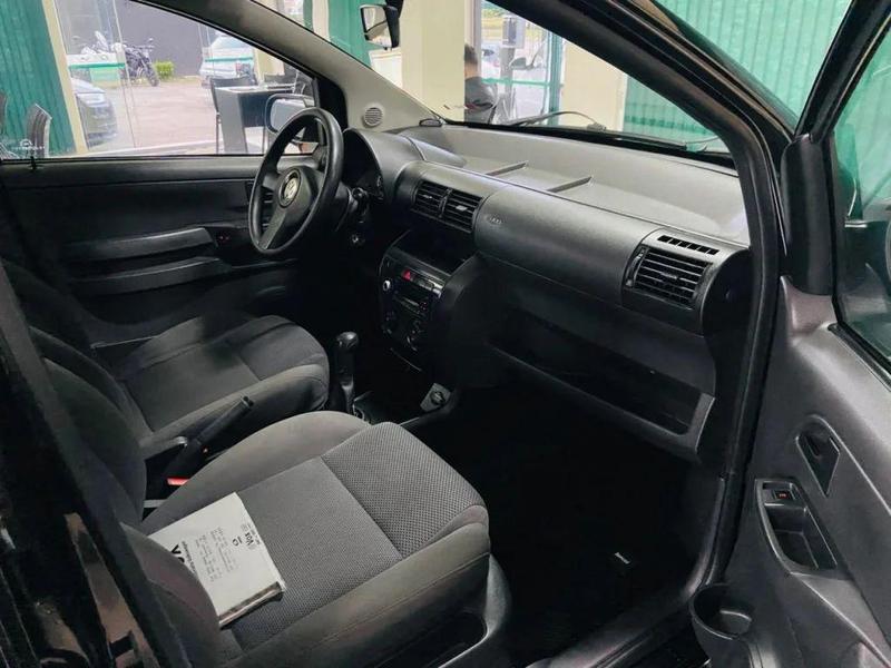 Volkswagen Fox City 1.0mi 1.0mi Total Flex 8V 3P - foto 18