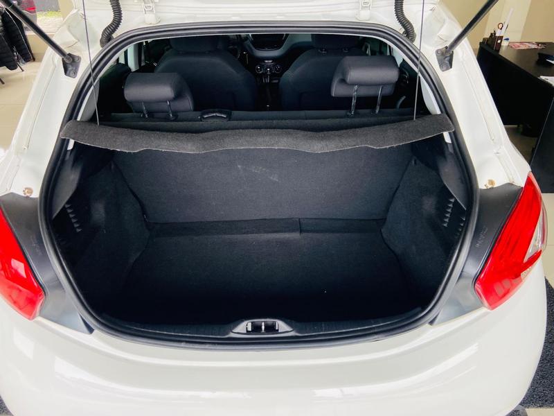 Peugeot 208 Active - foto 17