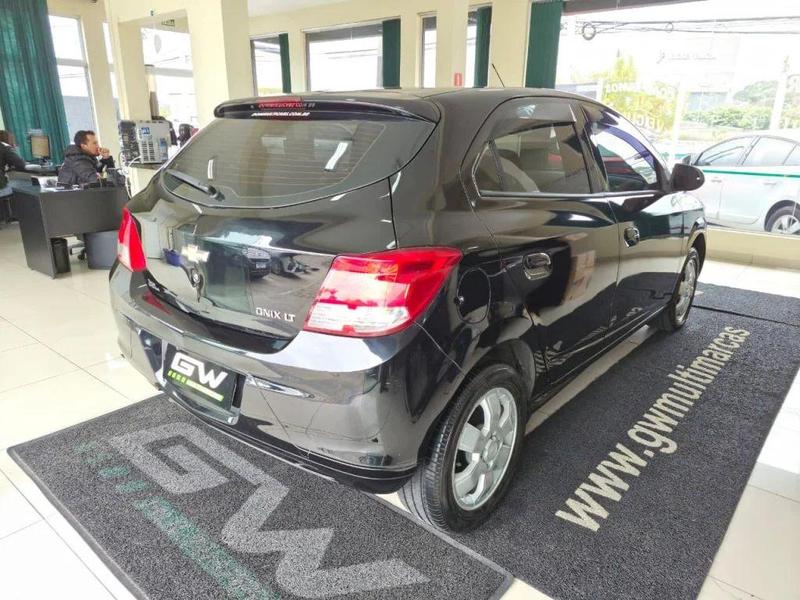 Chevrolet Onix 10mt LT - foto 10